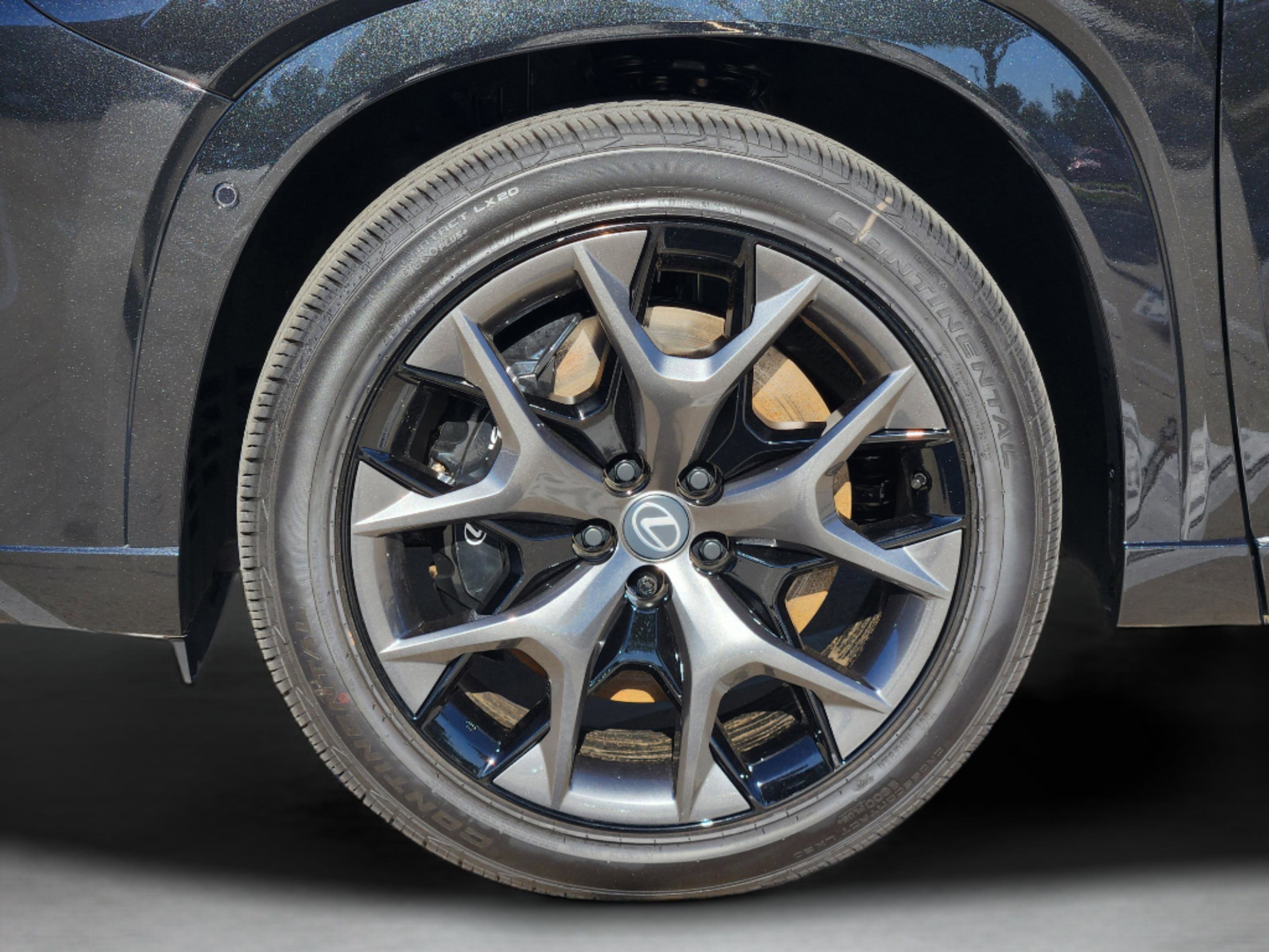 New 2026 Lexus TX 500h AWD image 6