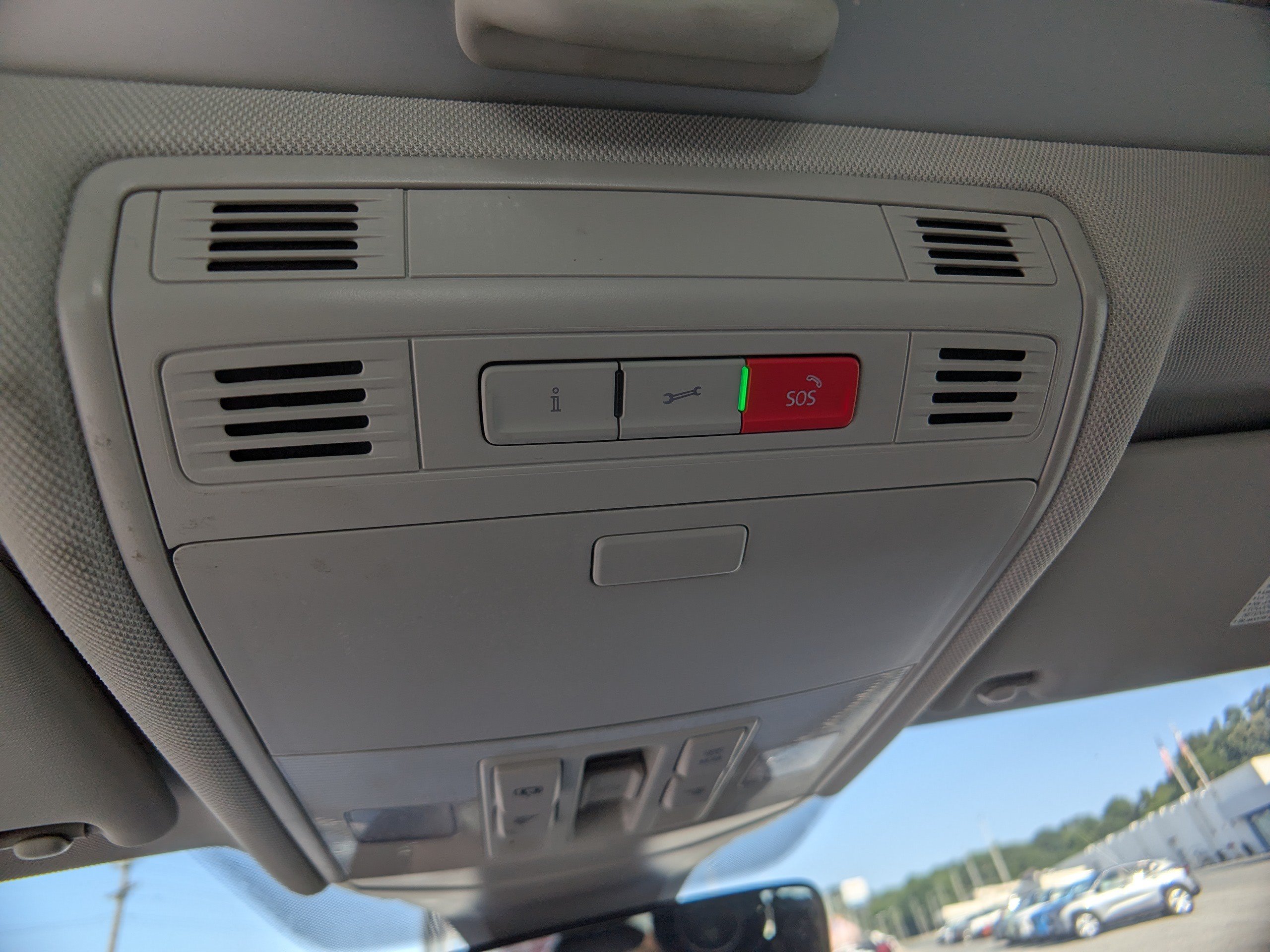 Used 2025 Volkswagen Jetta SE FWD image 19