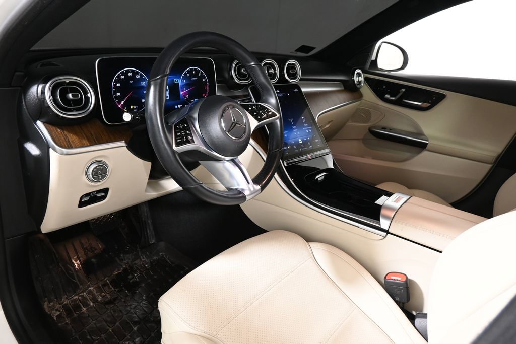 Used 2022 Mercedes-Benz C 300 4MATIC Sedan image 4