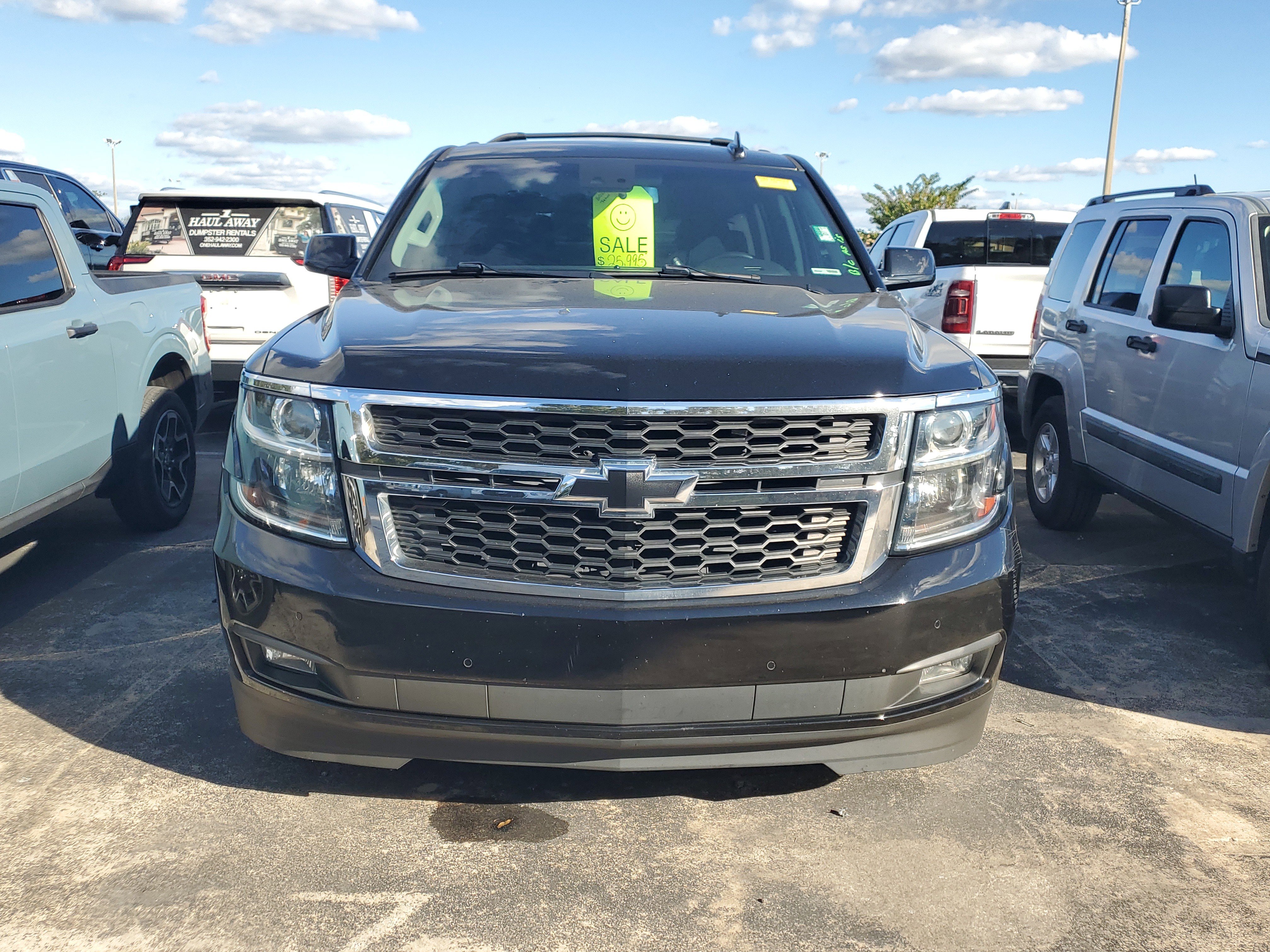 Used 2019 Chevrolet Tahoe LT w/ Luxury Package image 2