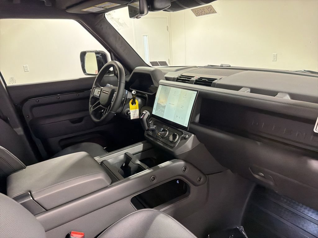 New 2026 Land Rover Defender 110 OCTA AWD/4WD image 24