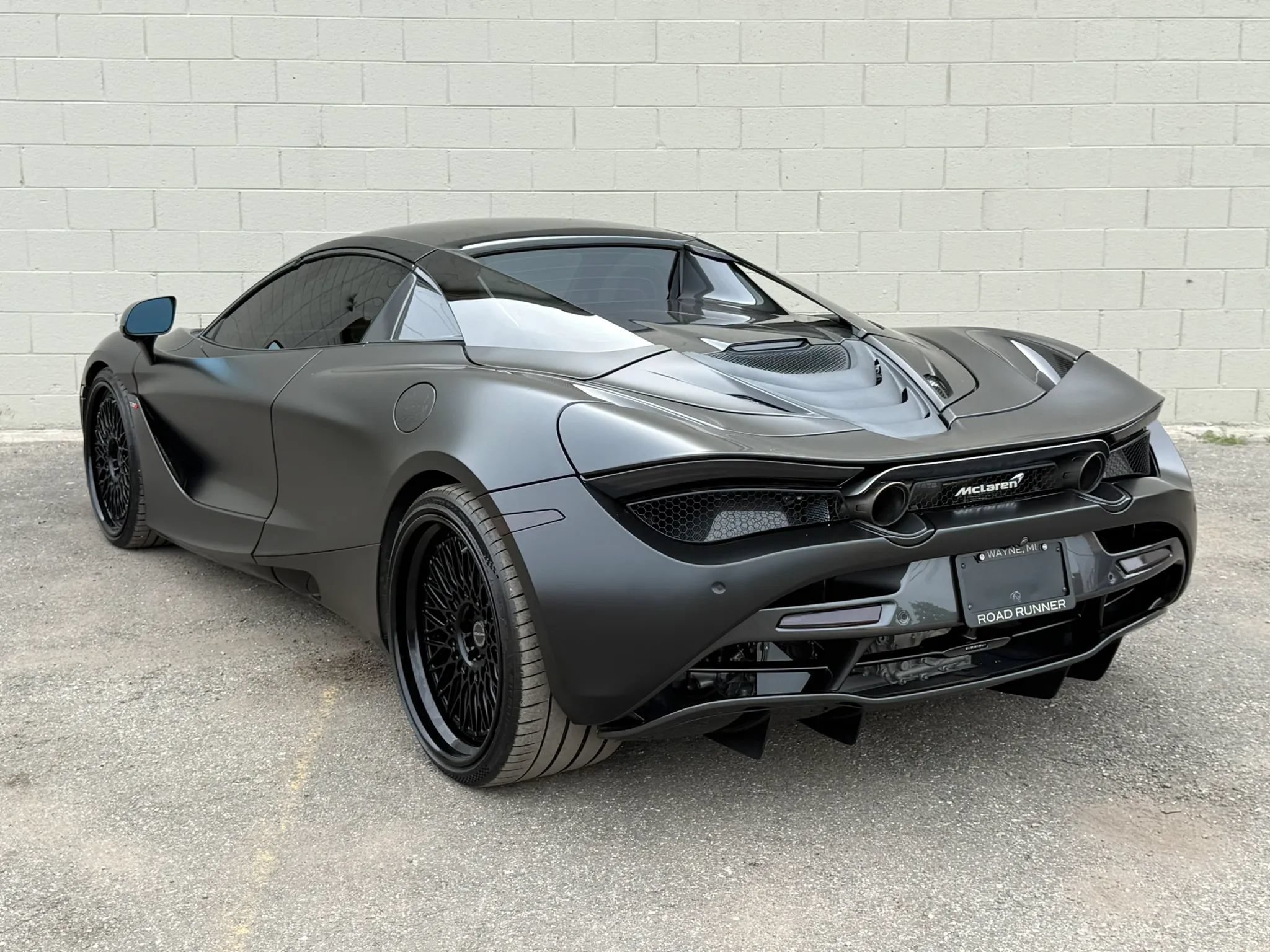 Used 2022 McLaren 720S Performance RWD image 9