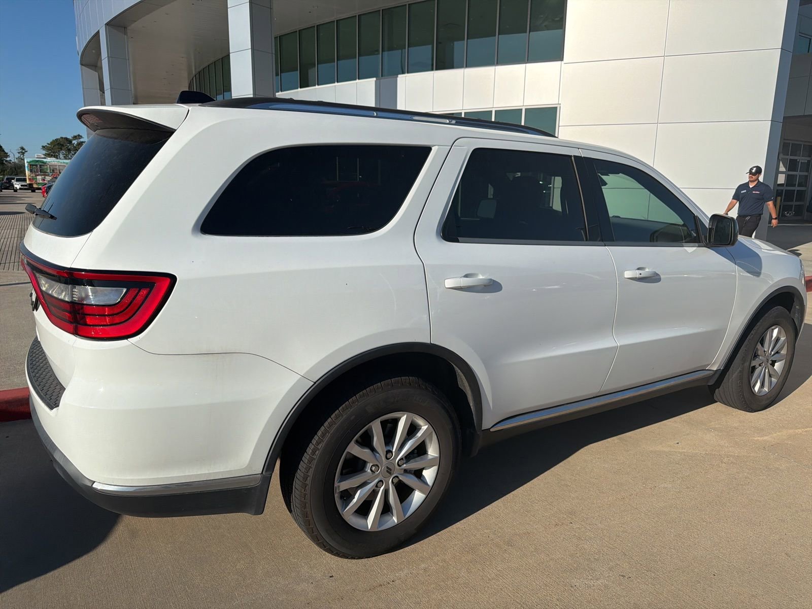 Used 2023 Dodge Durango SXT w/ Quick Order Package 2BK image 3