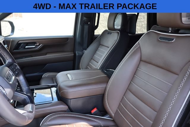 Used 2025 GMC Yukon Denali Ultimate AWD/4WD image 16
