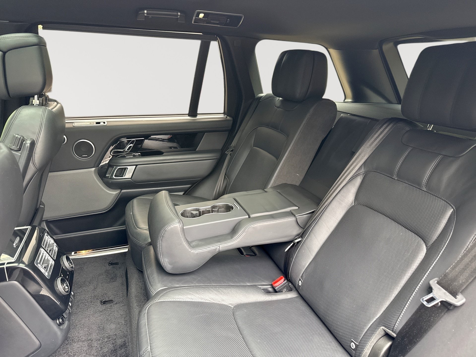 Used 2019 Land Rover Range Rover Long Wheelbase Supercharged AWD/4WD image 27