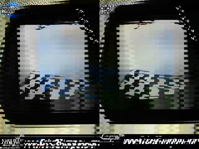 Used 2023 Chevrolet Express 2500 w/ Driver Convenience Package image 4