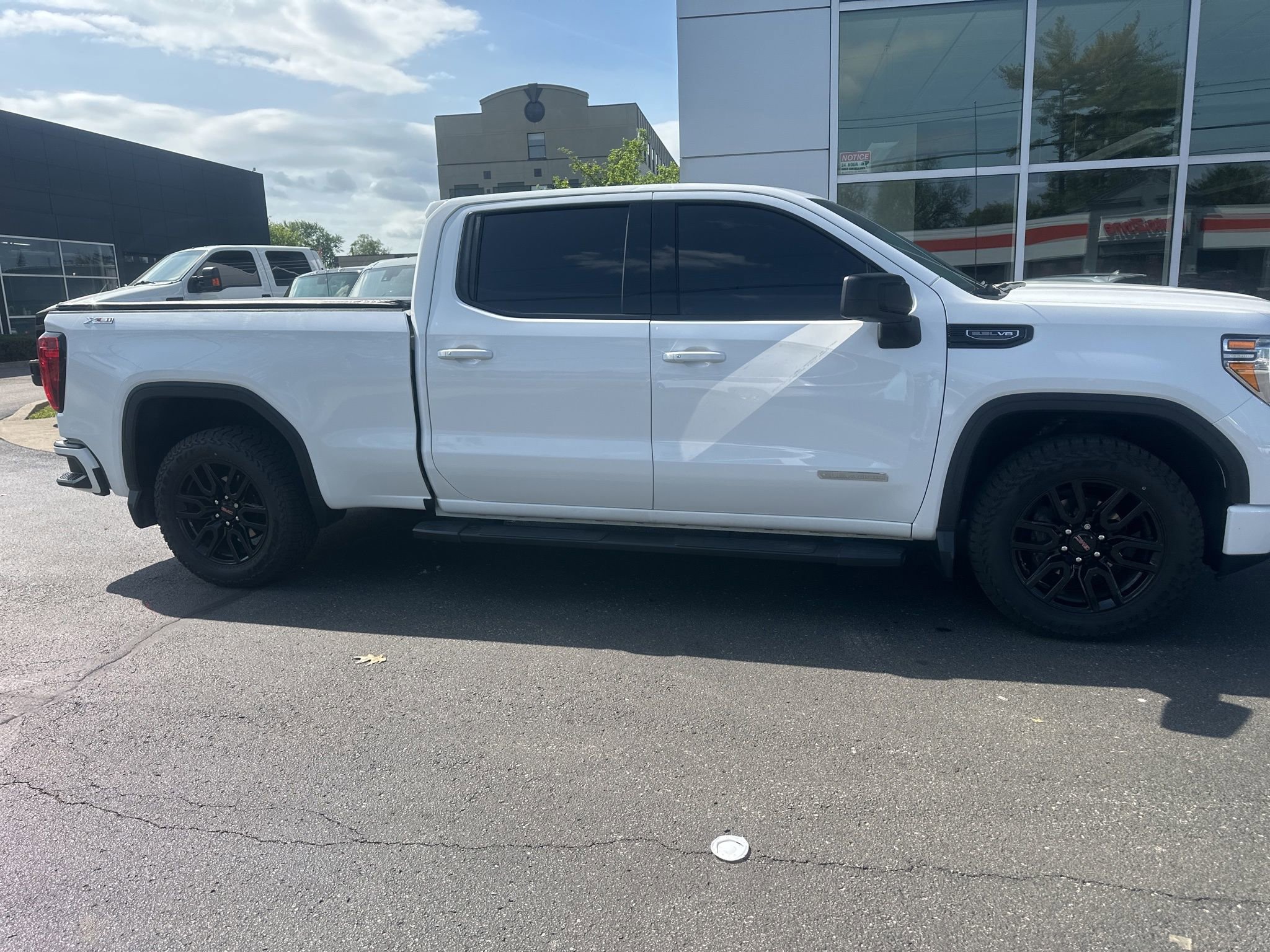 Used 2021 GMC Sierra 1500 Elevation w/ X31 Off-Road Package image 2