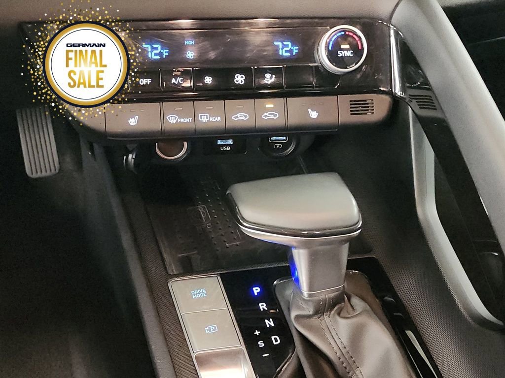 Used 2023 Hyundai Elantra Limited w/ Preferred Accessory Package image 22