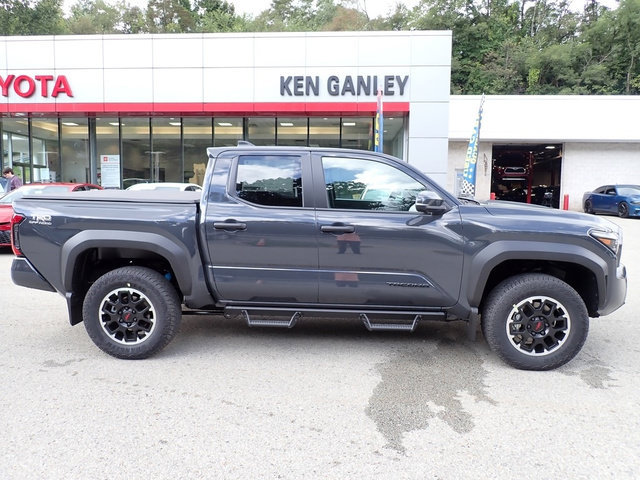 New 2026 Toyota Tacoma TRD Off-Road w/ TRD Off Road Premium Package AWD/4WD image 2