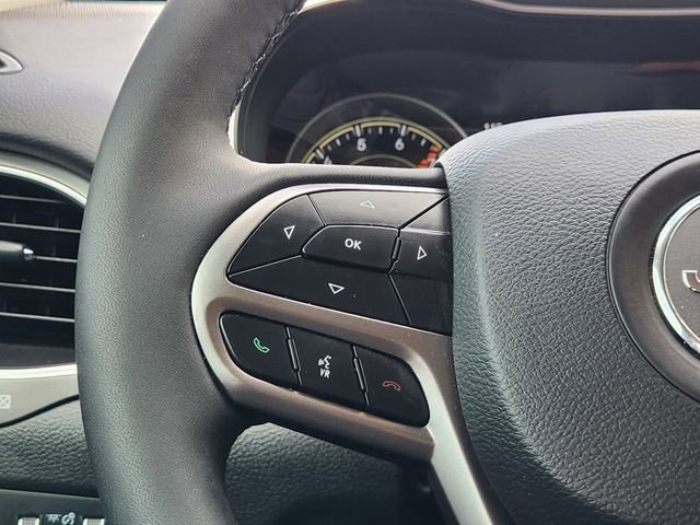 Used 2022 Jeep Cherokee Latitude Lux FWD image 28