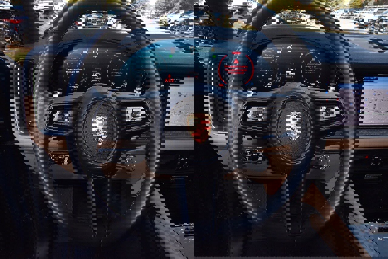 Used 2025 Porsche Cayenne image 22