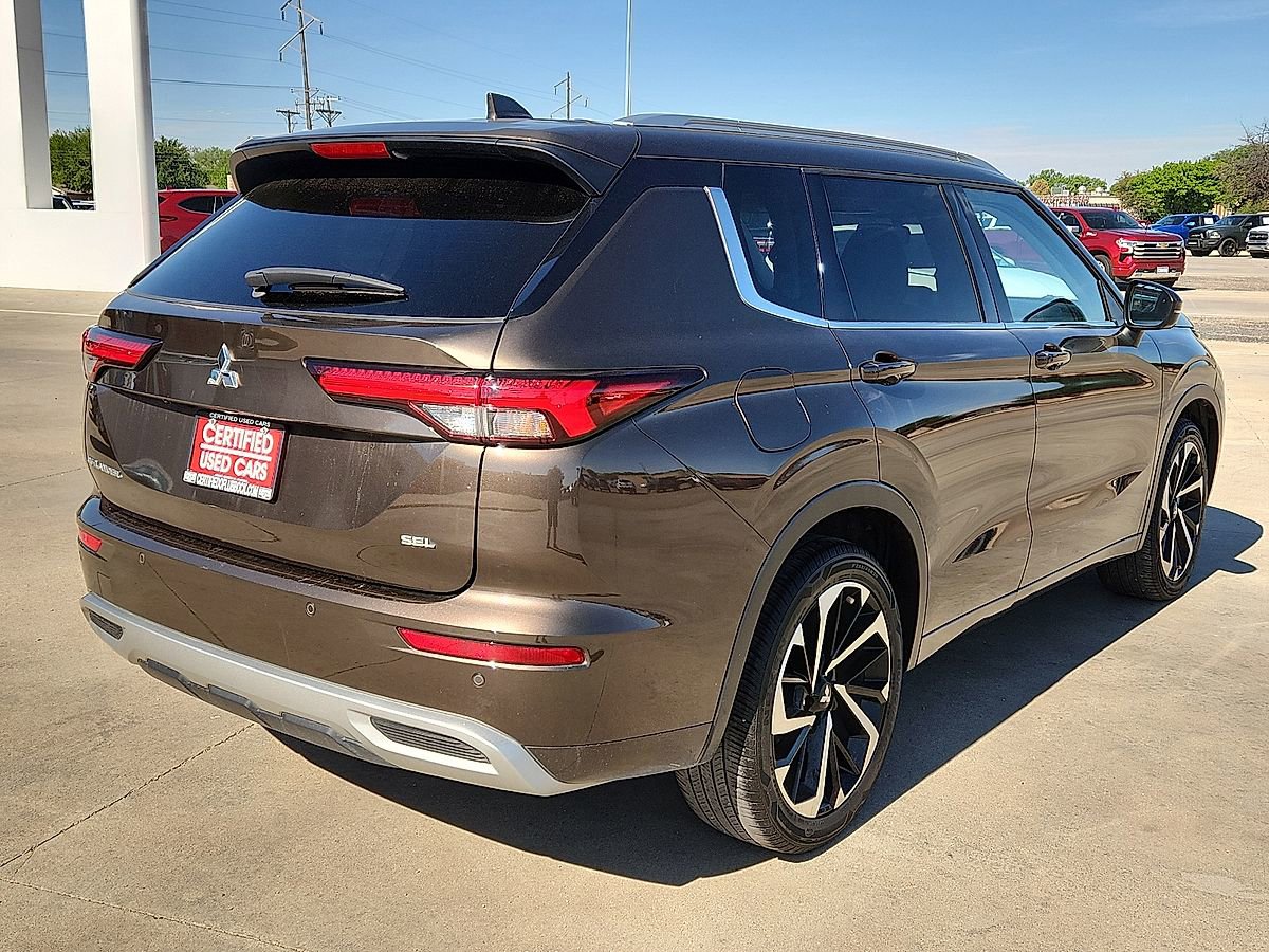 Used 2023 Mitsubishi Outlander SEL FWD image 3