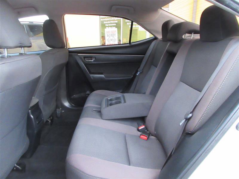 Used 2018 Toyota Corolla LE image 21