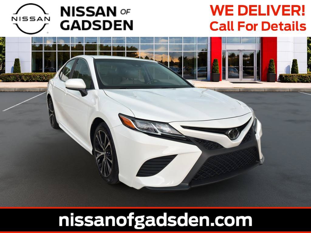 Used 2018 Toyota Camry SE FWD image 1