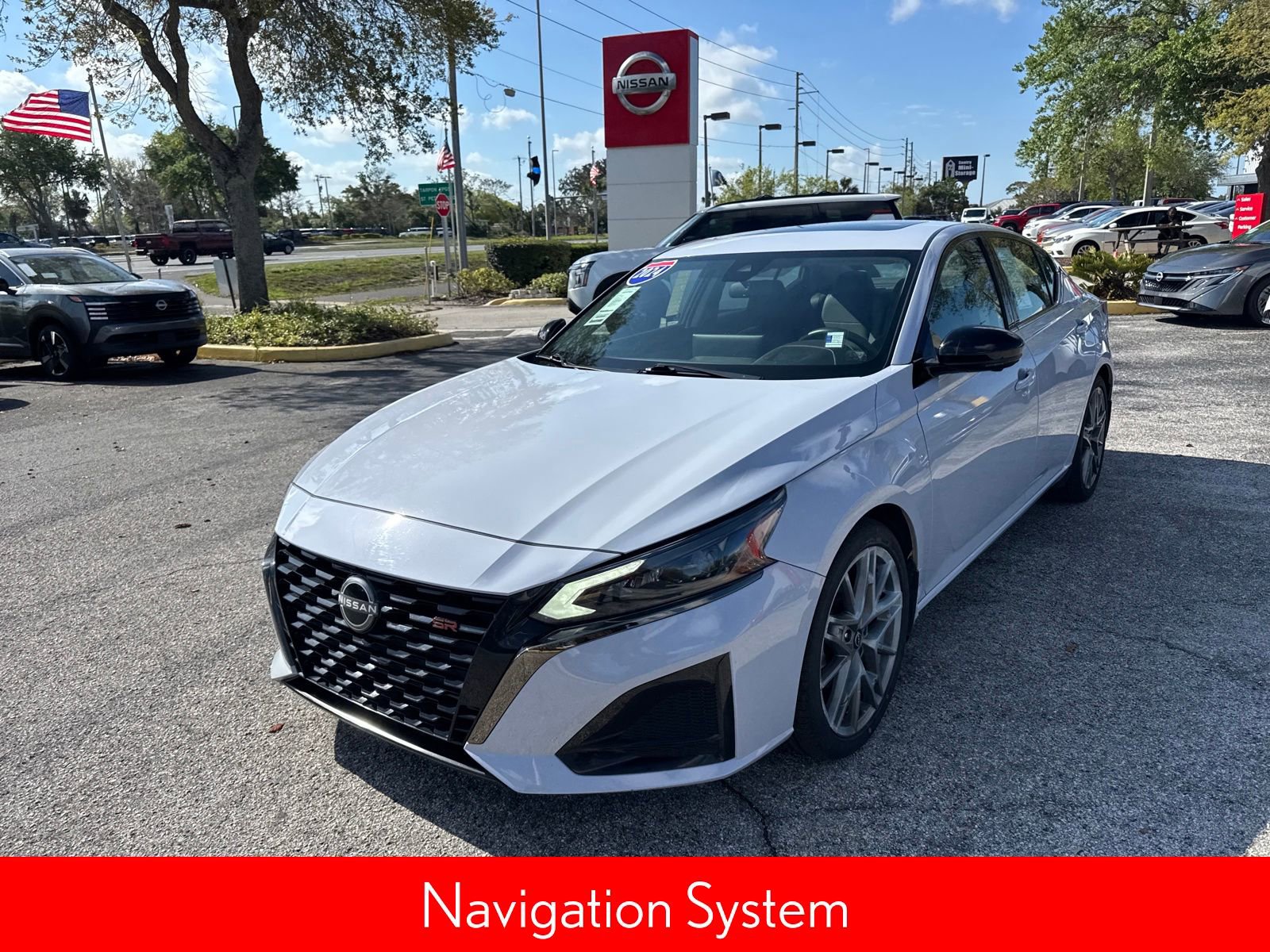 Certified 2024 Nissan Altima 2.0 SR image 2