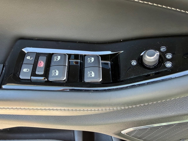 Used 2023 Jeep Grand Cherokee L Overland w/ Luxury Tech Group IV image 13