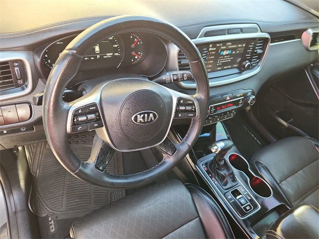 Used 2019 Kia Sorento SX image 10