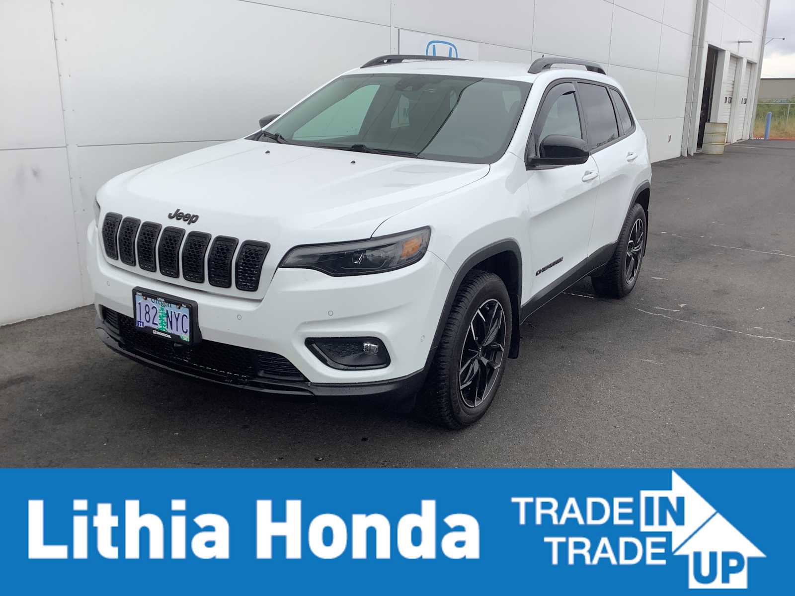 Used 2023 Jeep Cherokee Altitude Lux