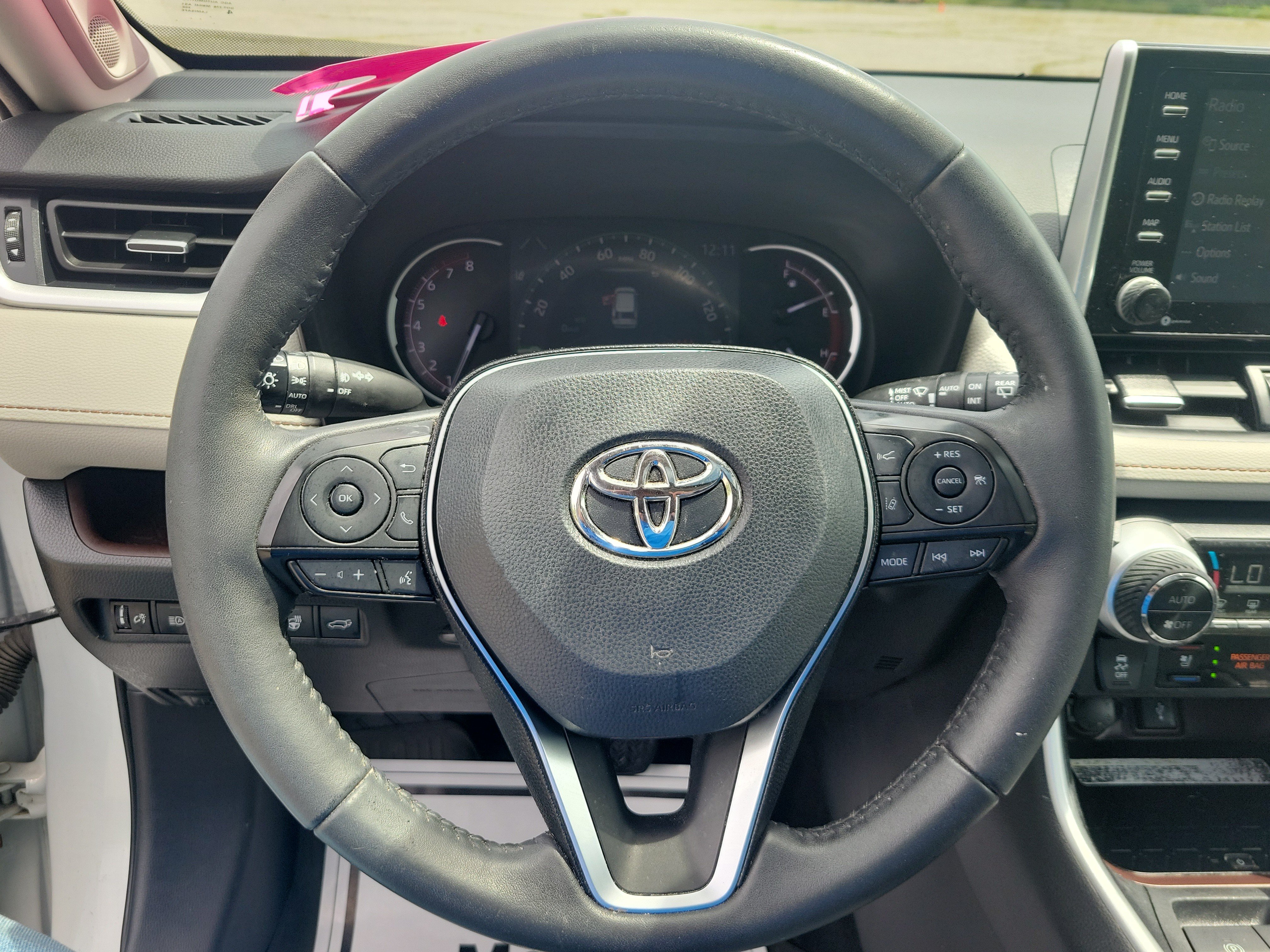 Used 2021 Toyota RAV4 Limited AWD/4WD image 21