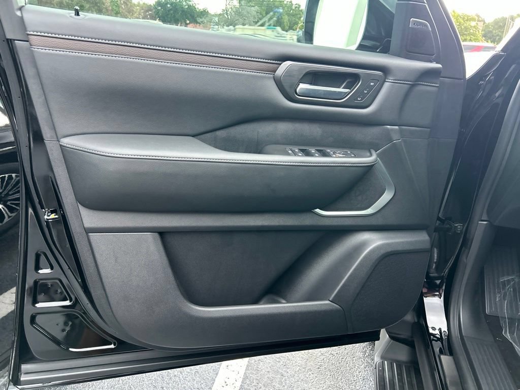 New 2026 Nissan Armada Platinum RWD image 18