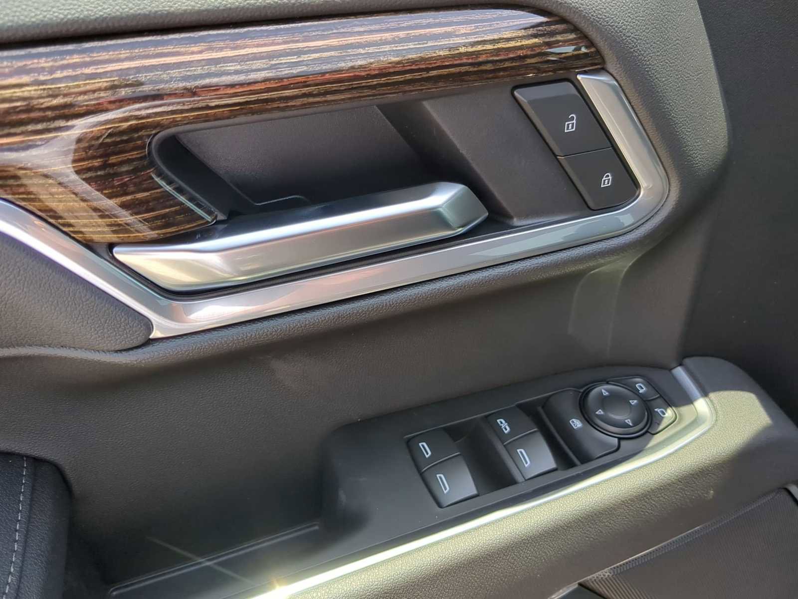 New 2025 GMC Sierra 1500 Elevation w/ LPO, Elevation Black Package image 12