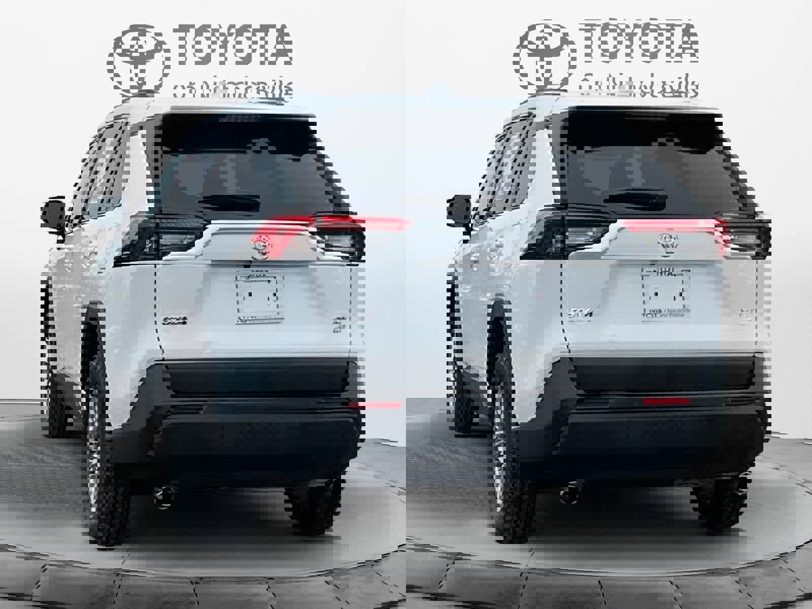 Used 2025 Toyota RAV4 XLE image 3