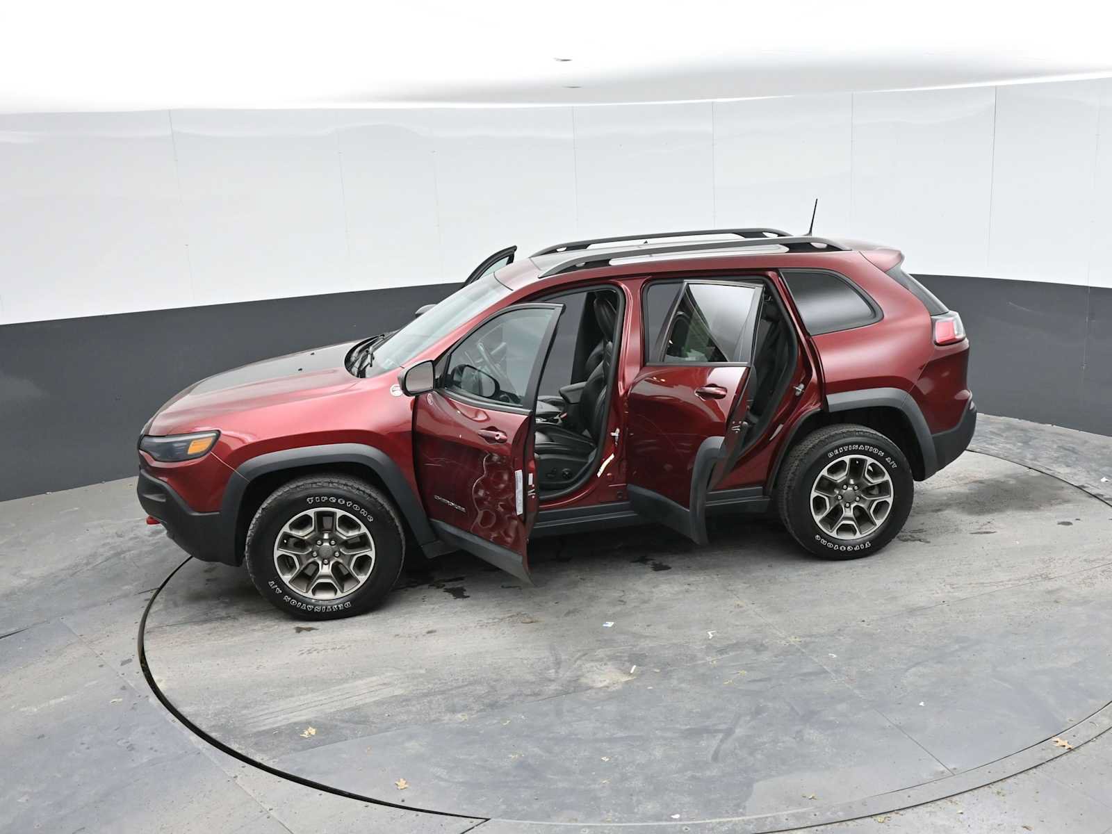 Used 2021 Jeep Cherokee Trailhawk w/ Sun, Sound & Nav Group AWD/4WD image 55