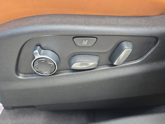 Used 2020 Cadillac XT4 Premium Luxury AWD/4WD image 19