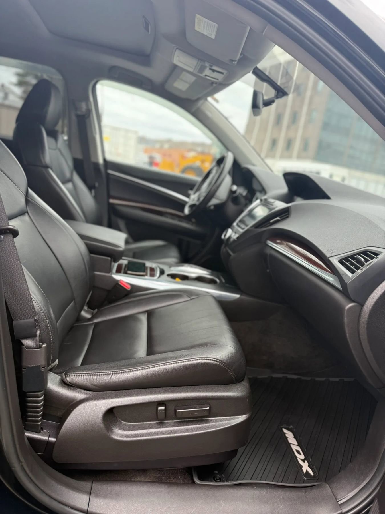 Used 2016 Acura MDX SH-AWD image 23