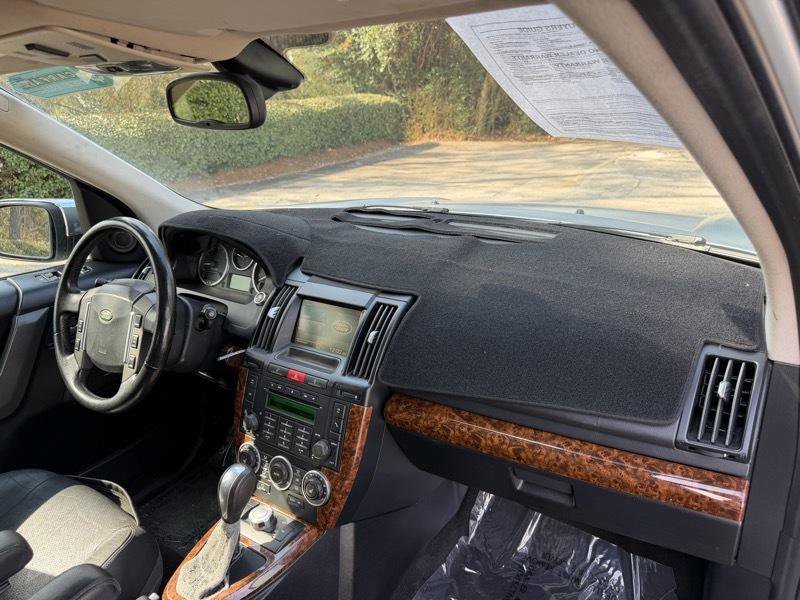 Used 2008 Land Rover LR2 SE image 23