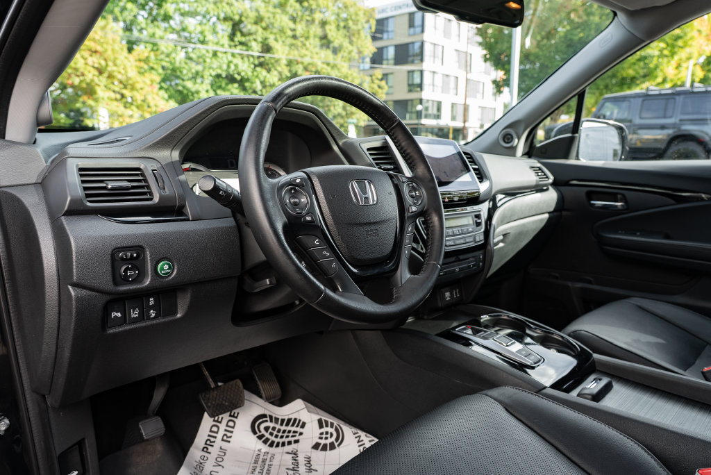 Used 2016 Honda Pilot Elite image 24