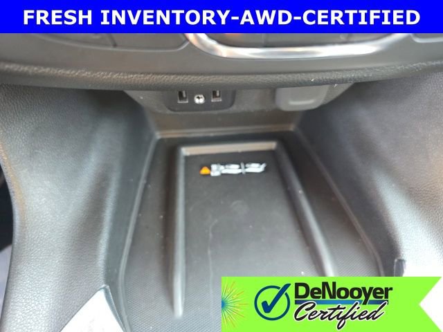 Used 2022 Chevrolet Traverse LT w/ LPO, Floor Liner Package image 30