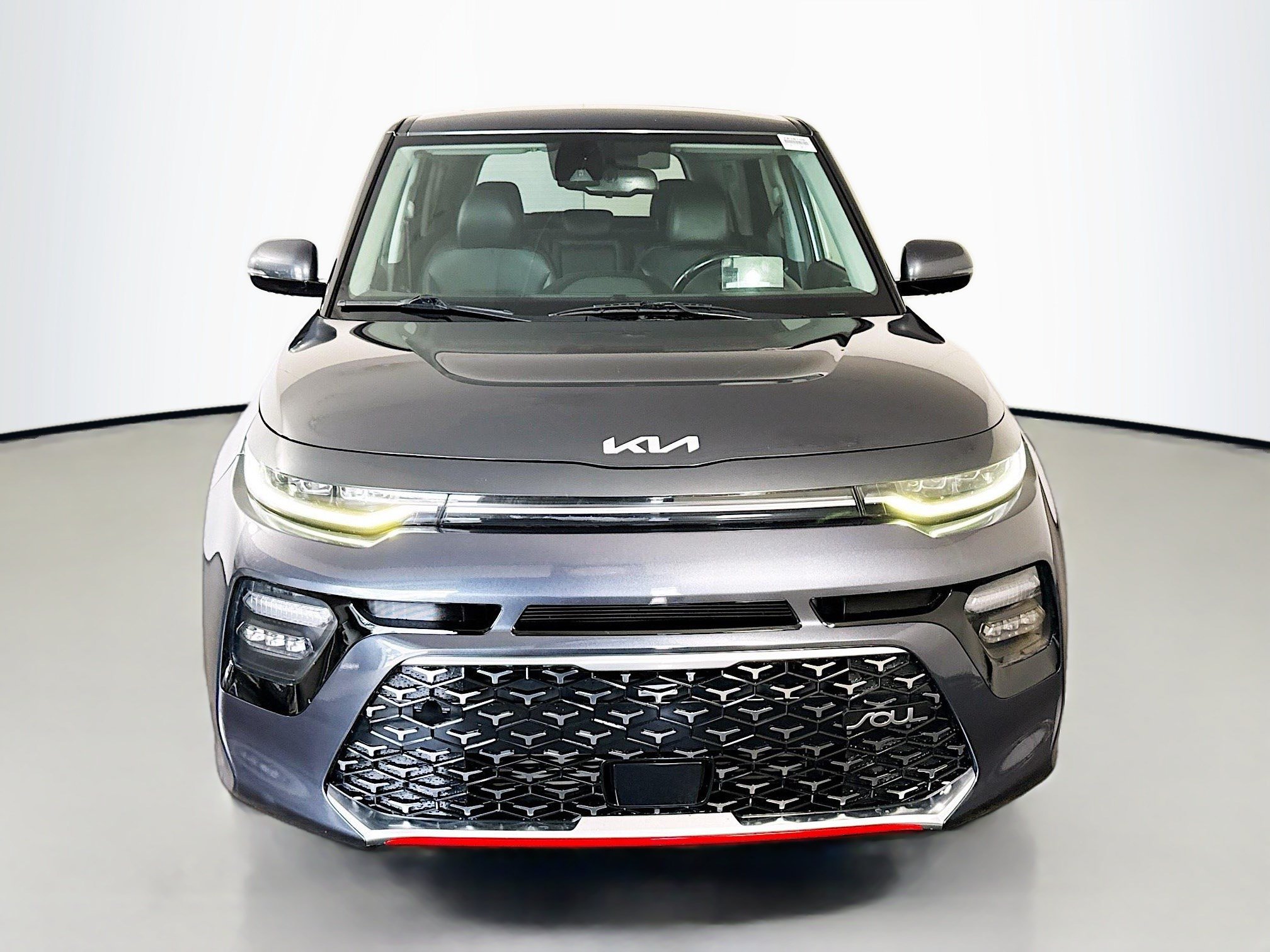 Used 2022 Kia Soul Turbo FWD image 2