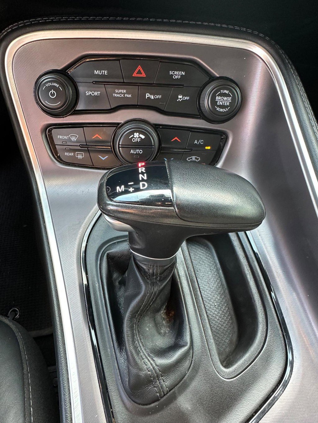 Used 2022 Dodge Challenger R/T w/ Plus Package image 22