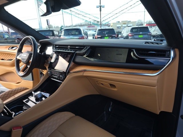 Used 2024 Jeep Grand Cherokee L Summit image 55