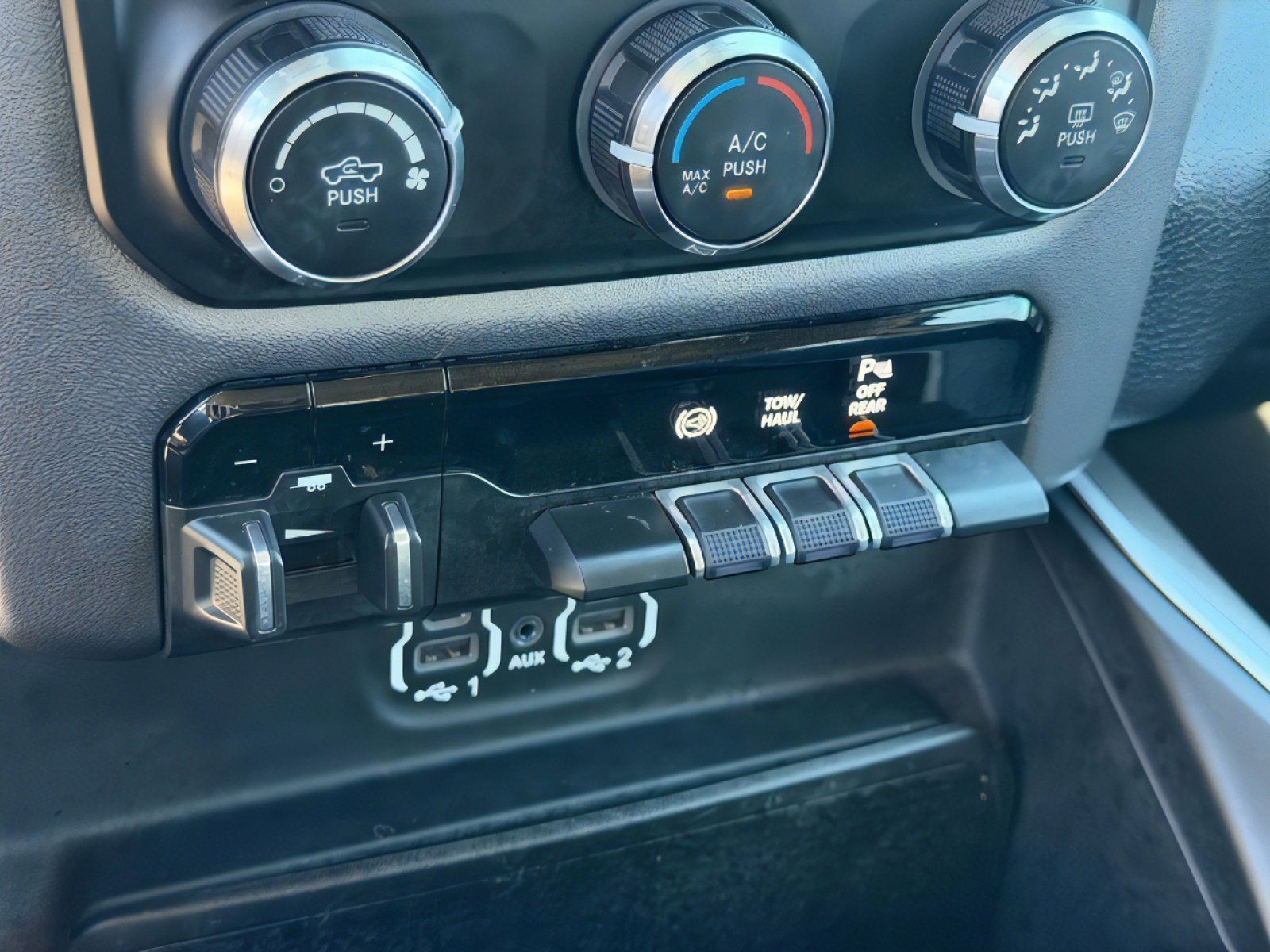 Used 2019 RAM 2500 Big Horn w/ Towing Technology Group image 28