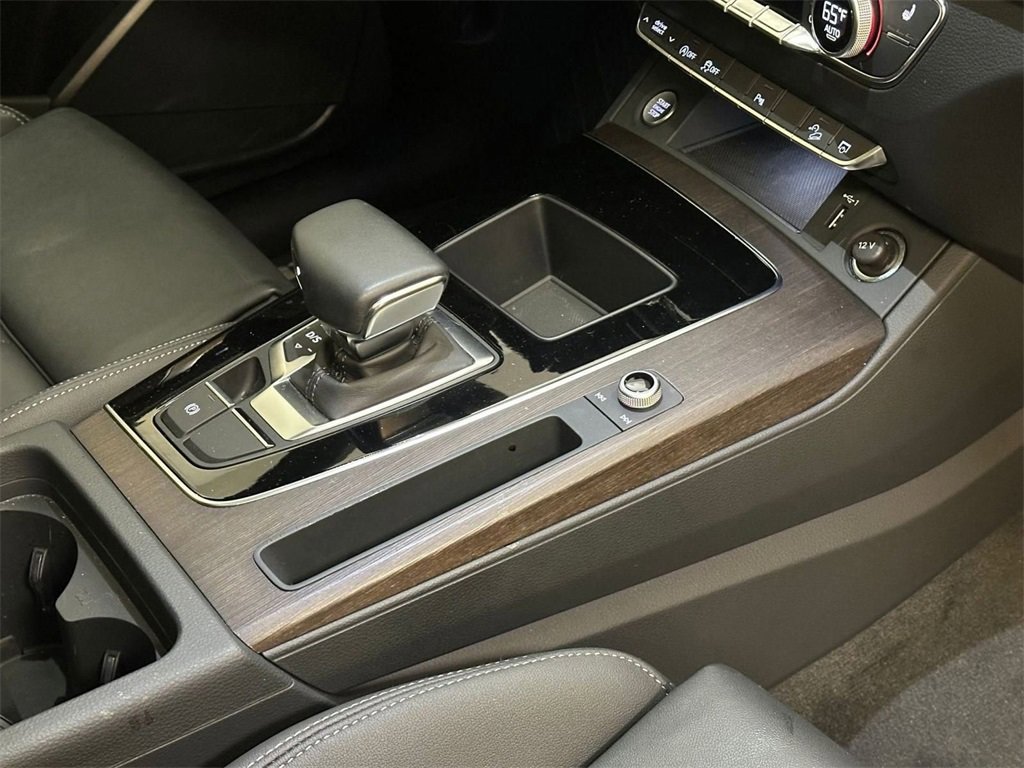 Used 2024 Audi Q5 2.0T Premium w/ Convenience Package image 18