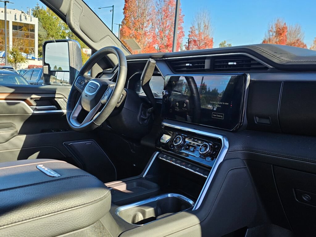 Certified 2025 GMC Sierra 3500 Denali w/ Denali Reserve Package AWD/4WD image 34