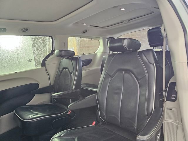 Used 2021 Chrysler Pacifica Limited image 21