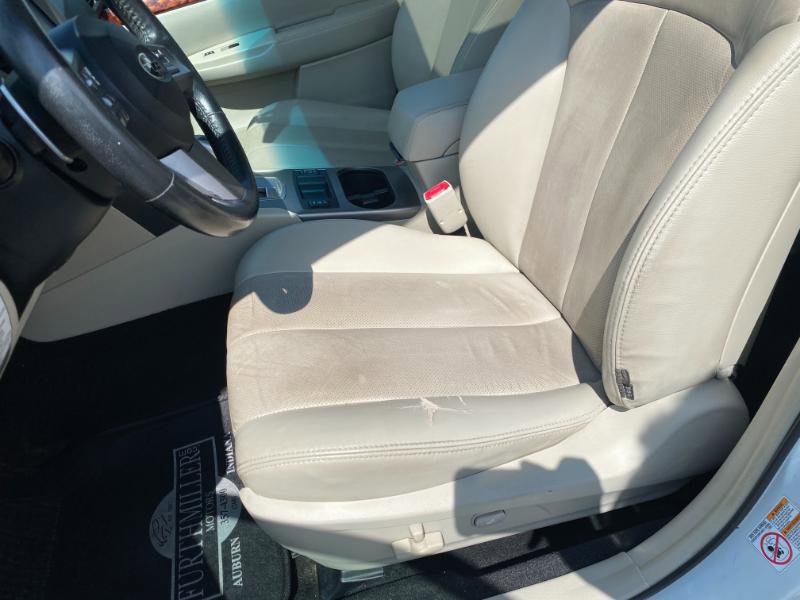 Used 2011 Subaru Outback 2.5i Limited image 15