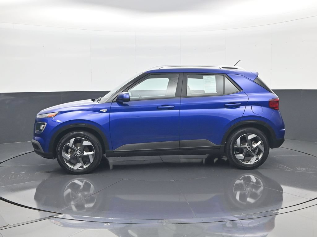 Certified 2024 Hyundai Venue SEL FWD image 9