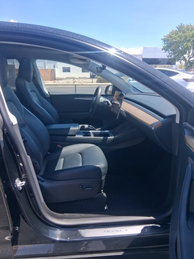 Used 2023 Tesla Model Y Long Range AWD/4WD image 14