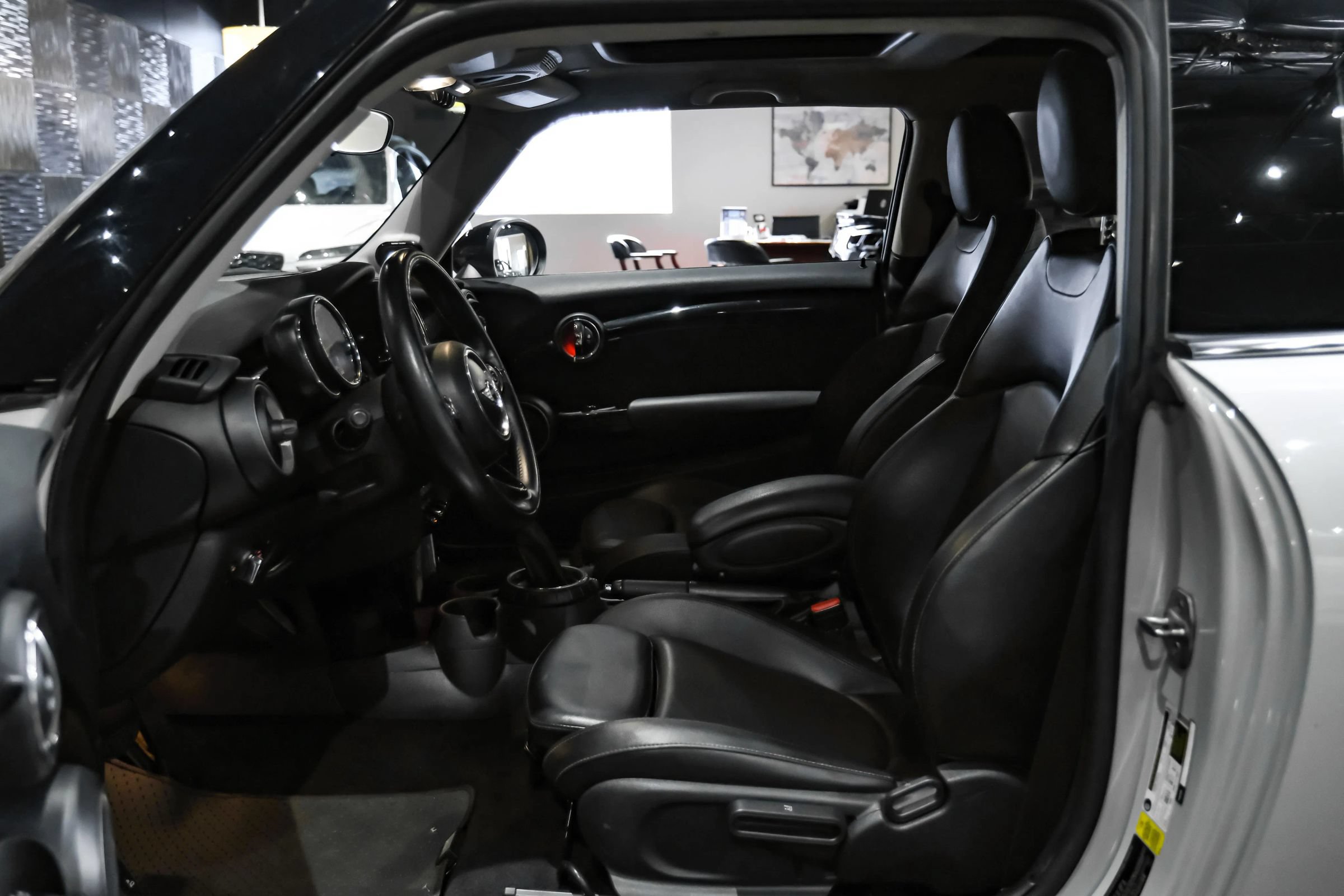 Used 2015 MINI Cooper S FWD image 4
