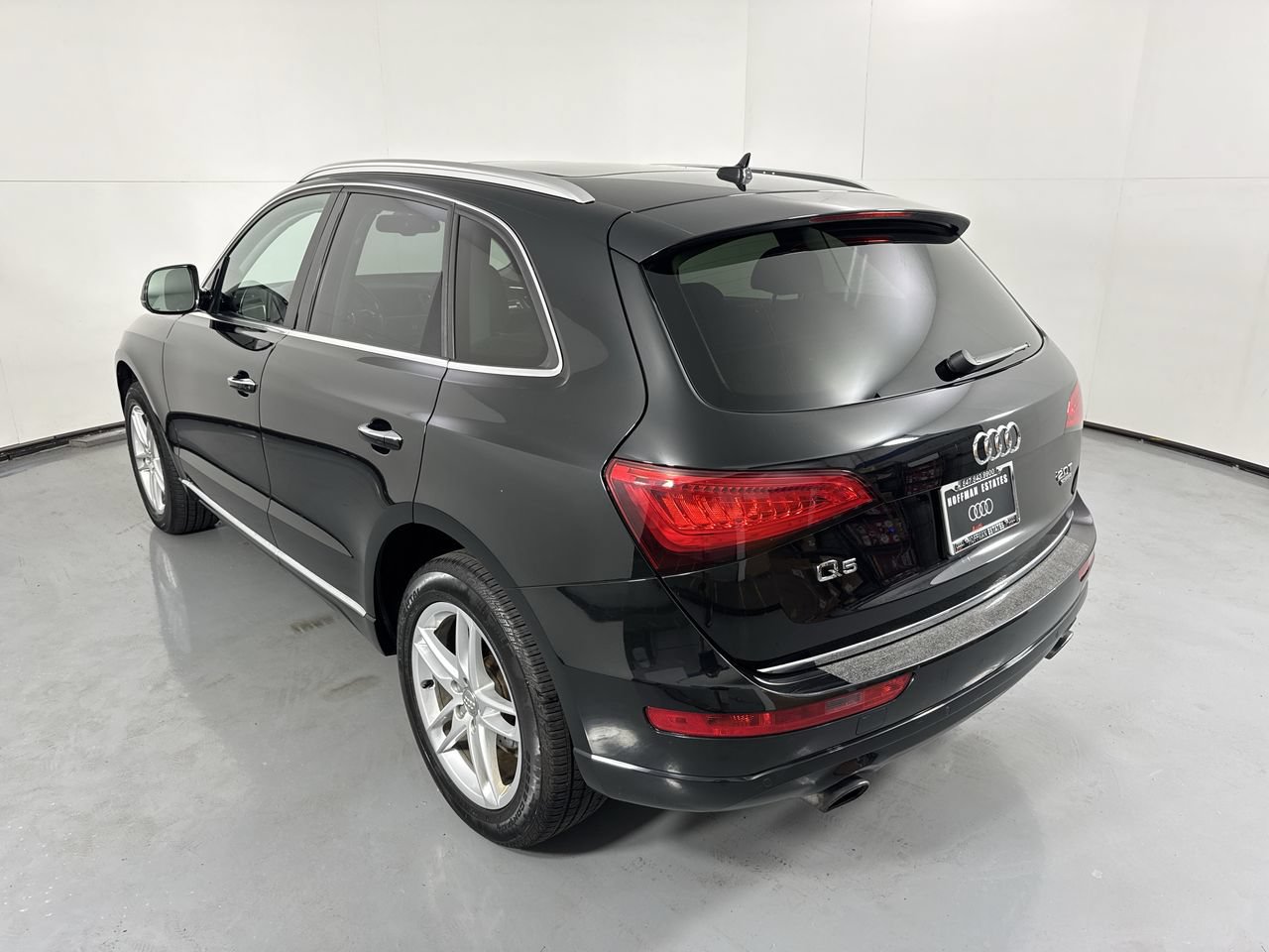 Used 2017 Audi Q5 2.0T Premium Plus w/ Technology Package AWD/4WD image 31