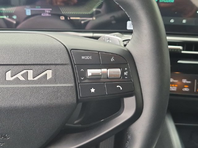 Used 2026 Kia Sportage LX FWD image 14