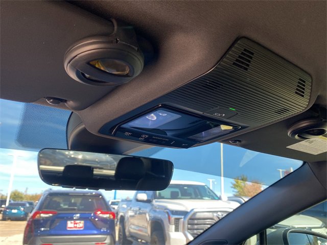 Used 2023 Volkswagen ID.4 Pro image 29