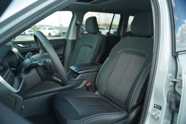 Used 2024 Jeep Grand Cherokee Laredo X image 36