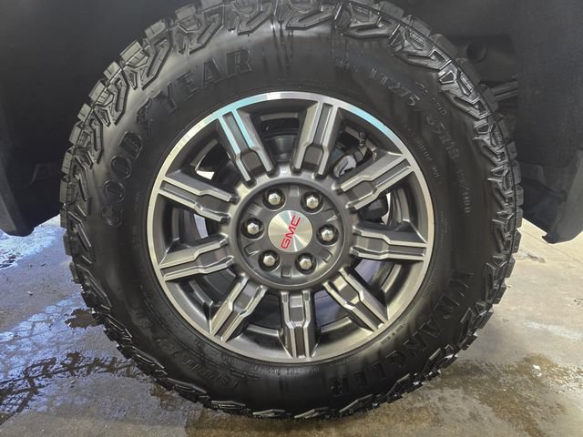Used 2025 GMC Sierra 1500 AT4 AWD/4WD image 30