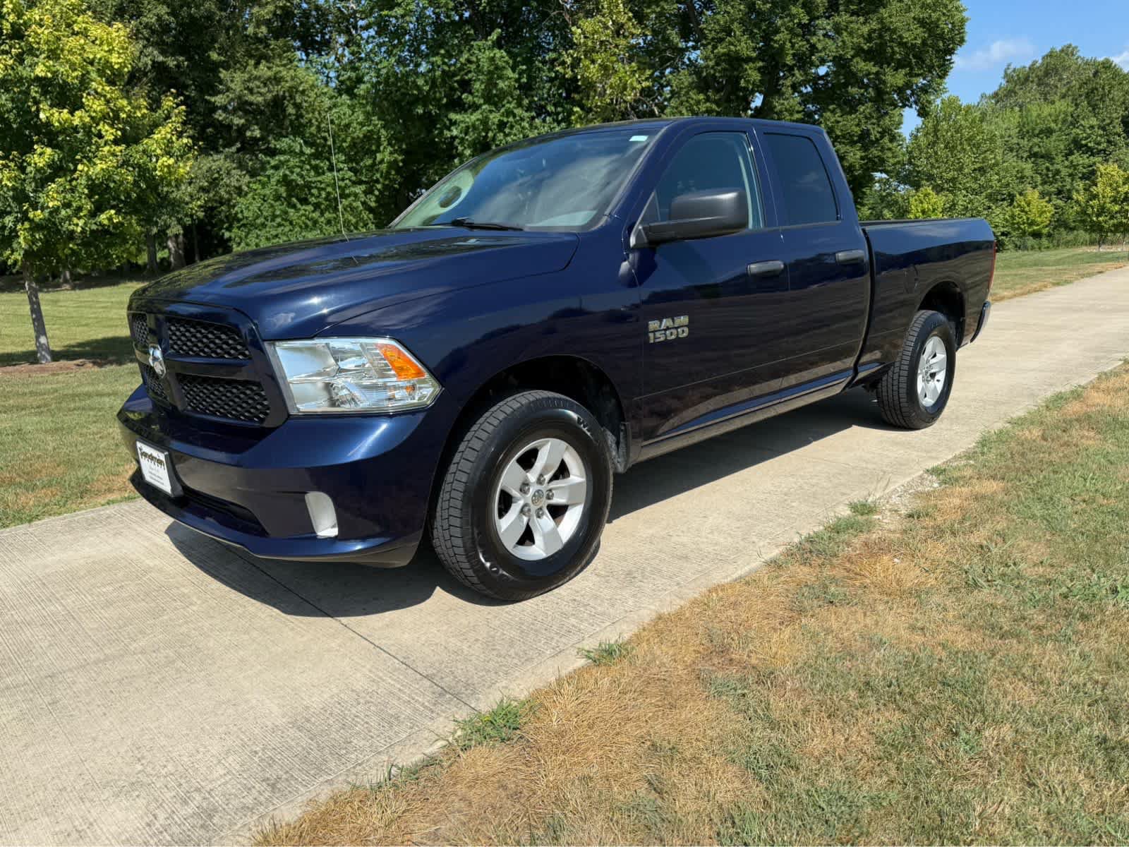 Used 2017 RAM 1500 Express AWD/4WD image 2