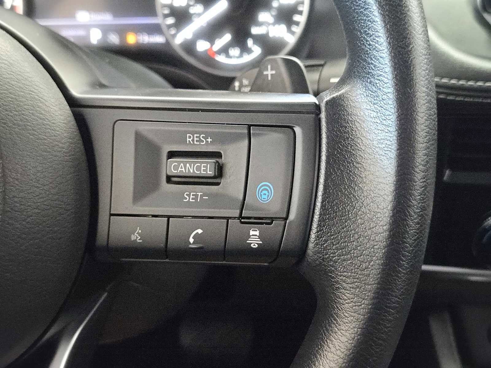 Used 2024 Nissan Rogue SV FWD image 26